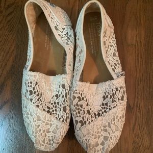 Lace toms.